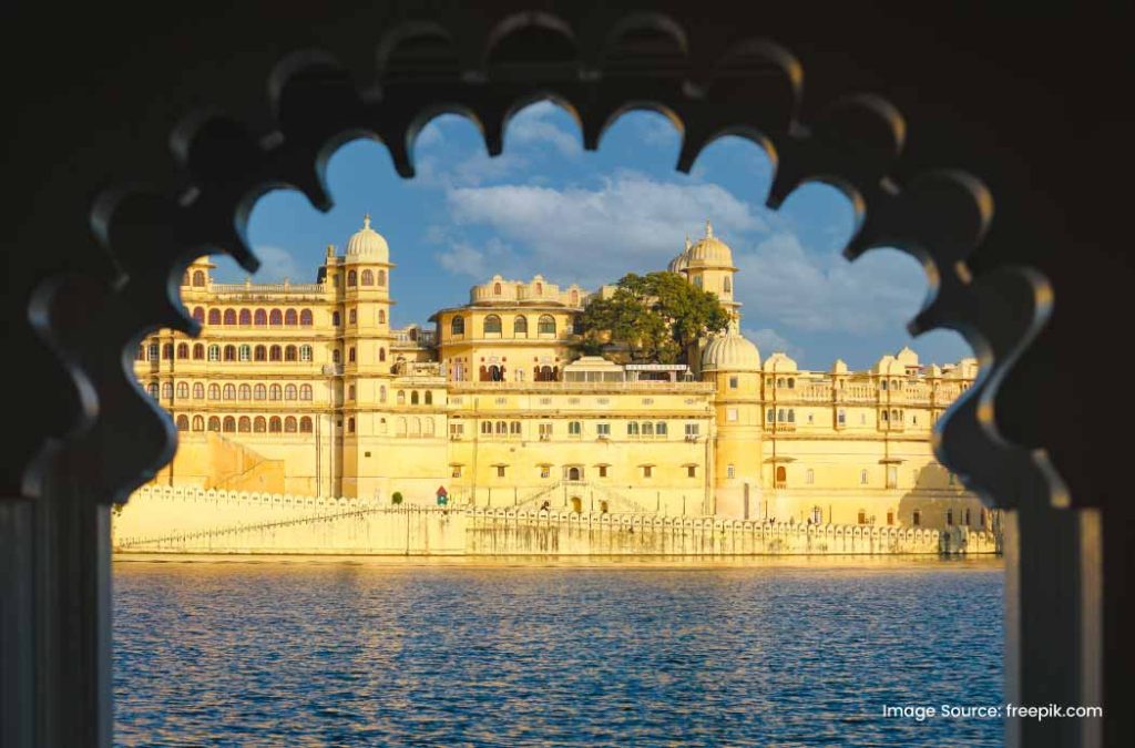 City Palace is famous historic place to visit near Lake Pichola.