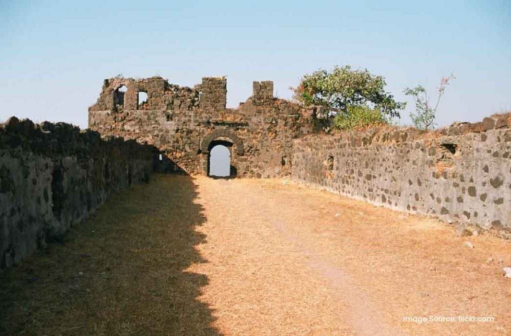 Korlai Fort is one of the historic places to visit near Kashid Beach.