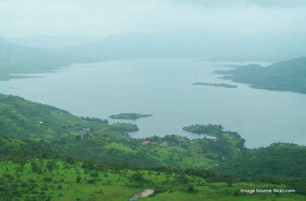 Panset Dam is one of the serene places to visit near Sinhagad Fort.