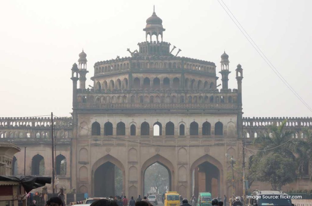 Rumi Darwaza is one of the best places to visit in Lucknow near Bara Imambara.