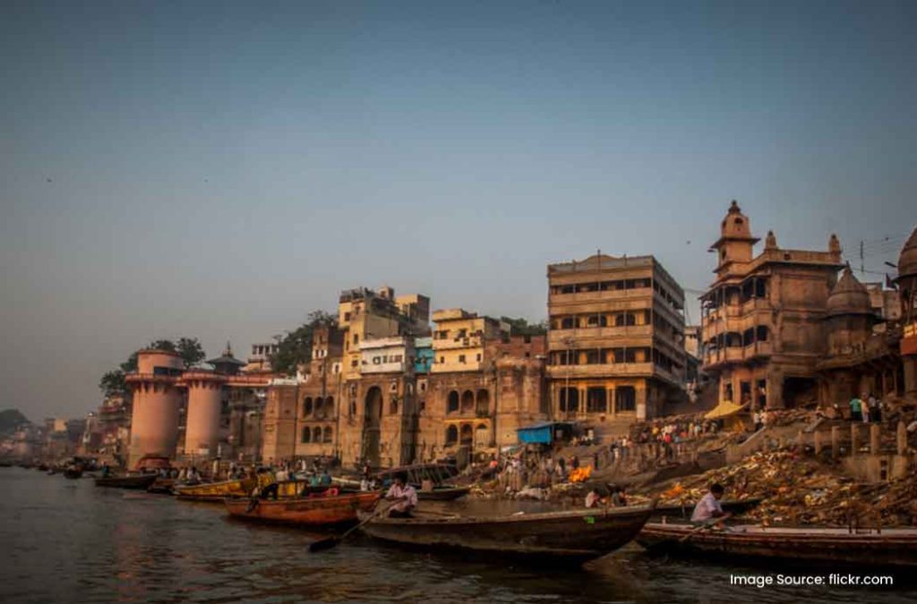 This Dashashwamedh Ghat travel guide is perfect for a spiritual getaway 